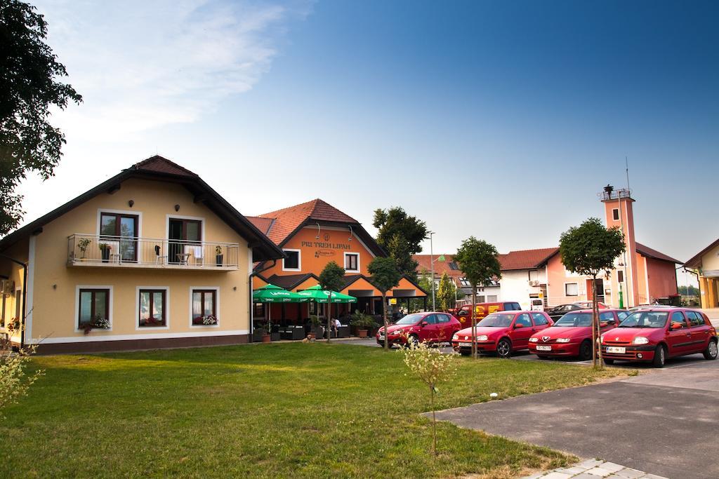 Guest House Pri Treh Lipah プトゥイ エクステリア 写真