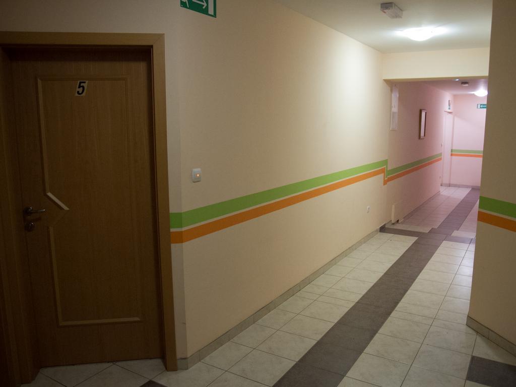 Guest House Pri Treh Lipah プトゥイ エクステリア 写真