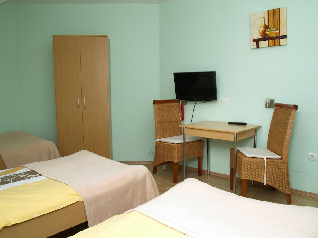 Guest House Pri Treh Lipah プトゥイ 部屋 写真
